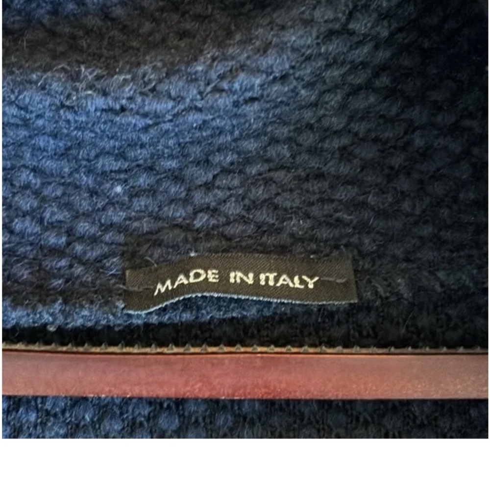 Long navy 80% wool Scandinavian style sweater - Picture 6 of 7